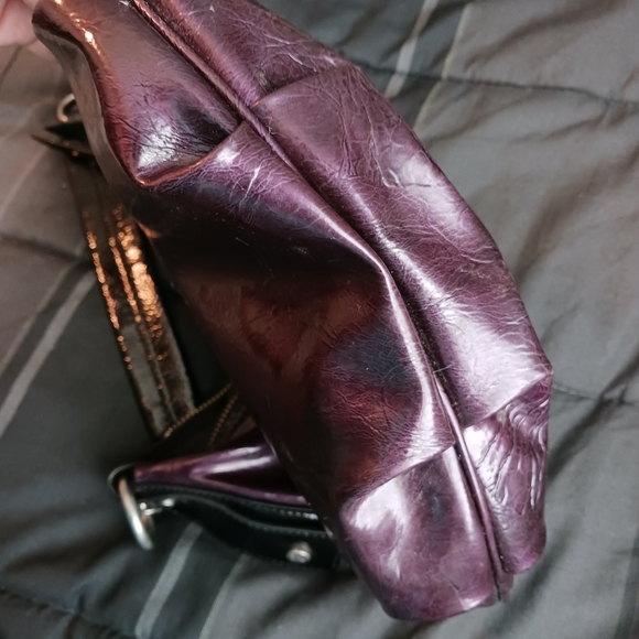 Purple Simply Vera Handbag 👜 💜 - Picture 9 of 13